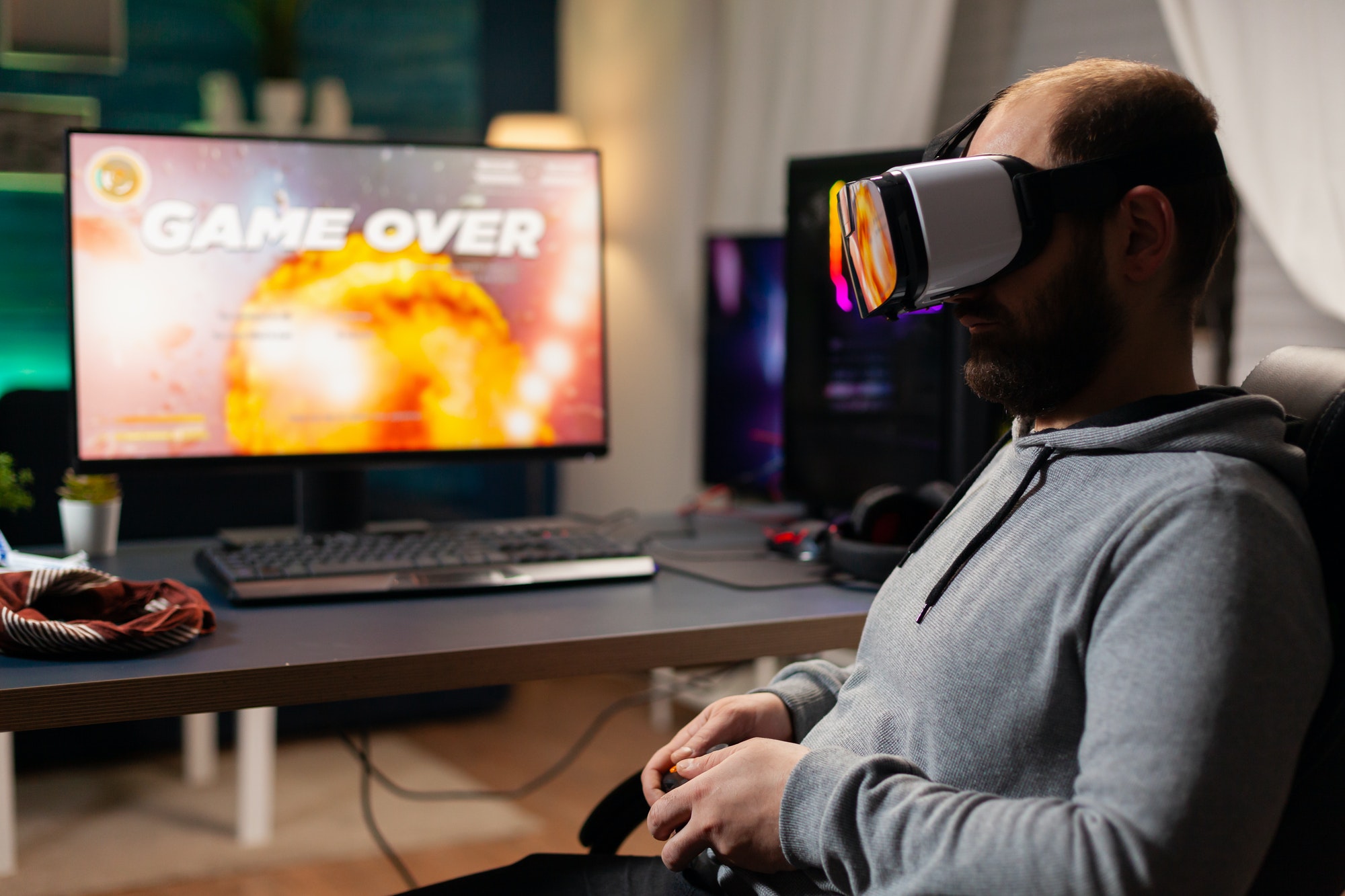 defeated-gamer-man-losing-video-game-tournament.jpg